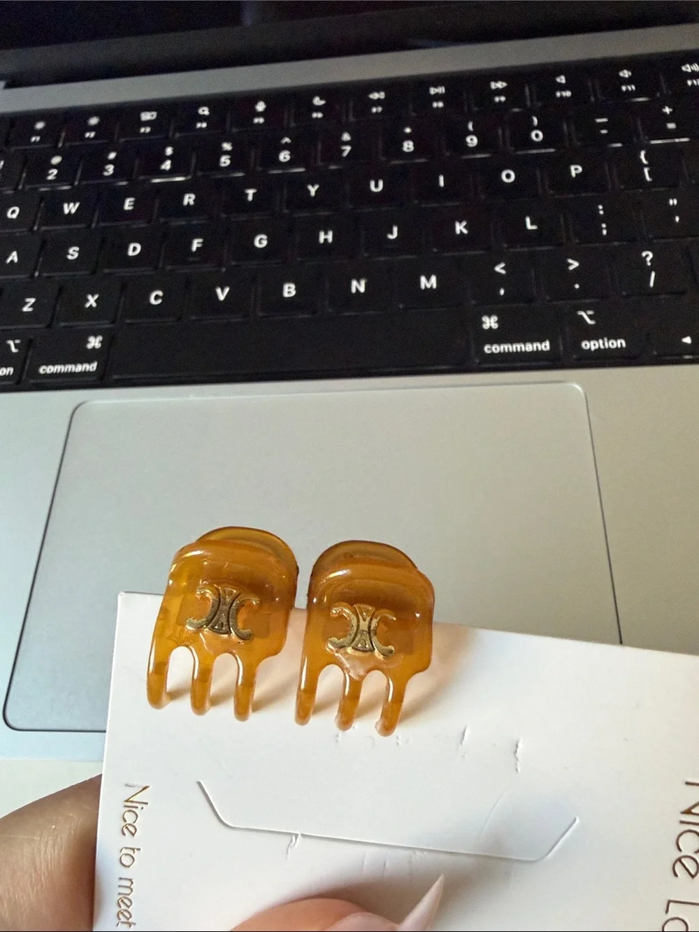 Amber Hair Claw Set with Gold Logo